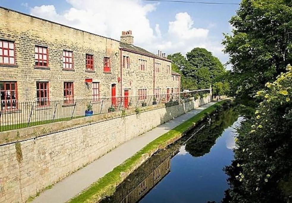 *f4gh For Your Relaxed & Cosy + Free Parking + Free Fast Wifi * Apartment *