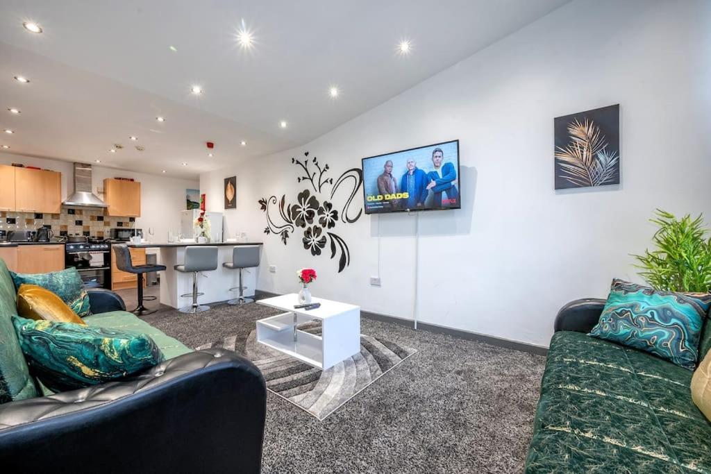 Apartment *f4gh For Your Relaxed & Cosy + Free Parking + Free Fast Wifi * *
