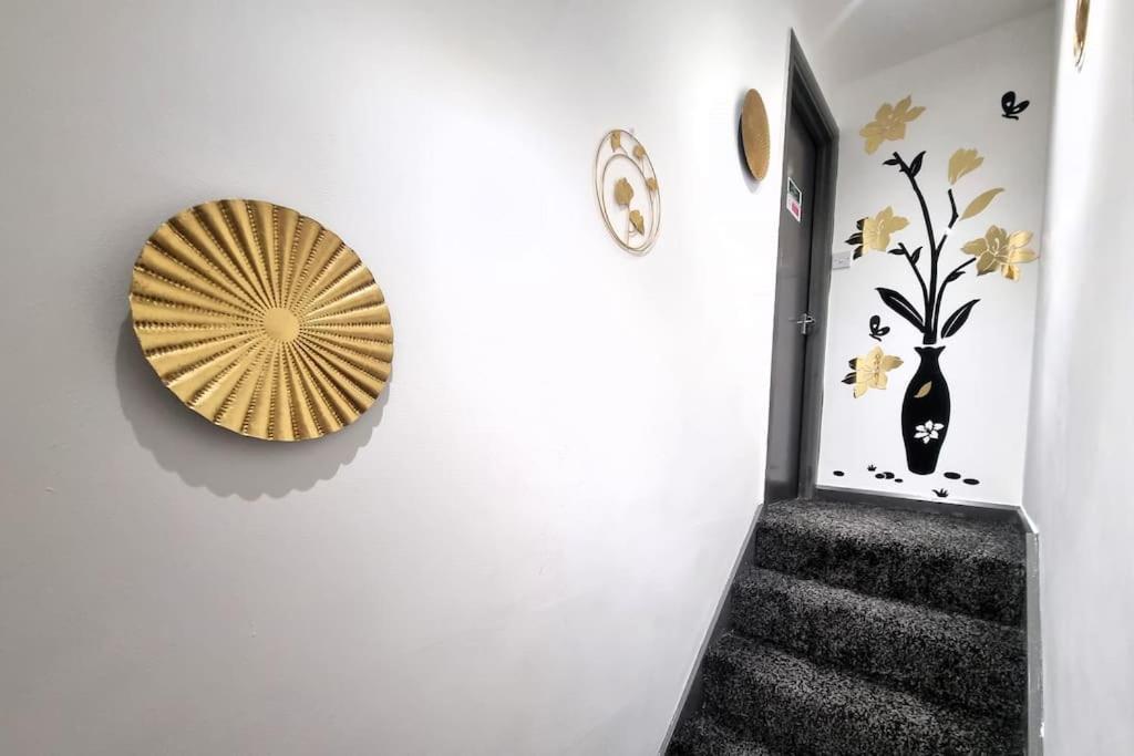 Apartment *f4gh For Your Relaxed & Cosy + Free Parking + Free Fast Wifi * *