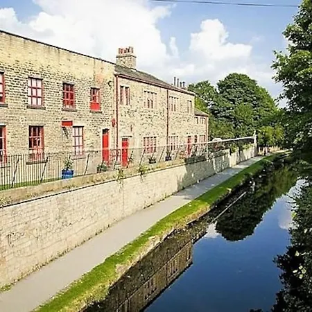 *F4Gh For Your Most Relaxed & Cosy Stay + Free Parking + Free Fast Wifi * Leeds  Exterior photo